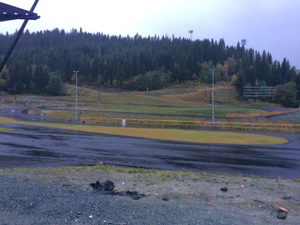 Våt ettermiddag med rulleskirenn i Granåsen