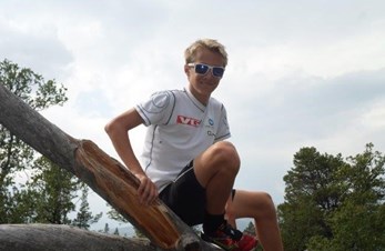 Simon Hjelmeset  Kirkeeide på andreplass i Golsrennet.
