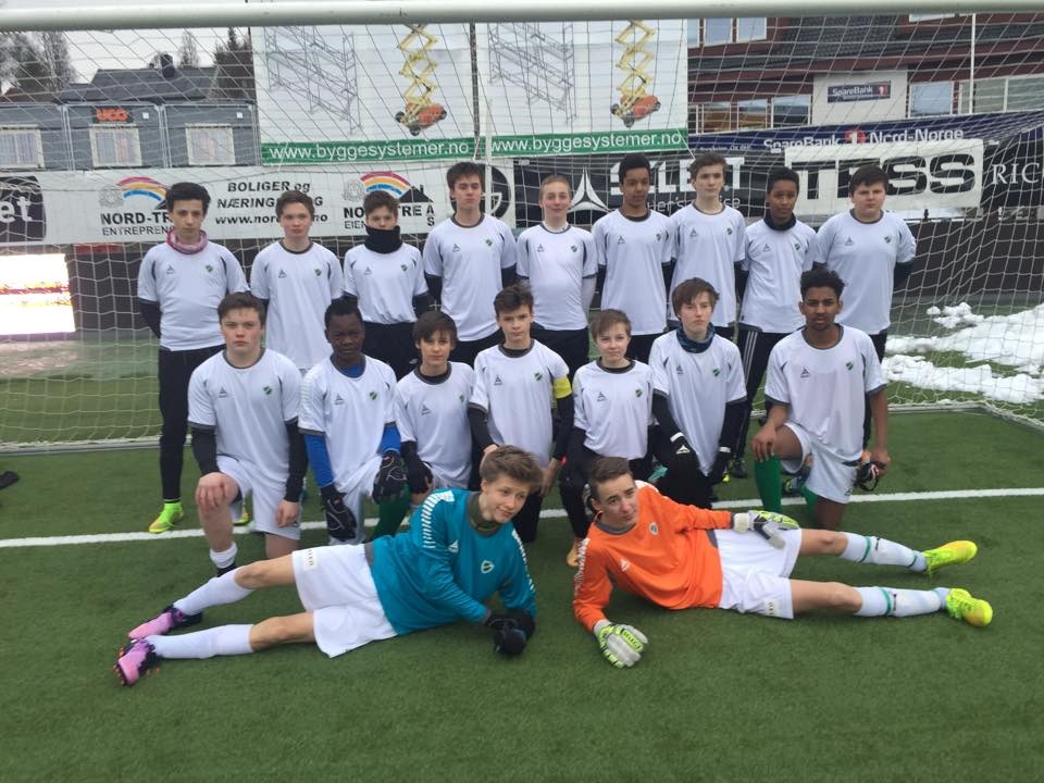 Fløya Gutter 15 år